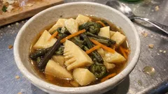 春の定番副菜：筍とわらびの煮物をだしでふっくら上品に炊くレシピ