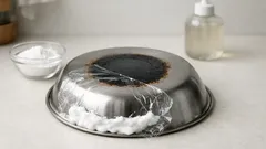 フライパン裏の焦げの落とし方は重曹＋洗剤ペーストで半日放置がラク