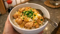 昆布つゆだけで味が決まる、失敗しにくい簡単親子丼の作り方
